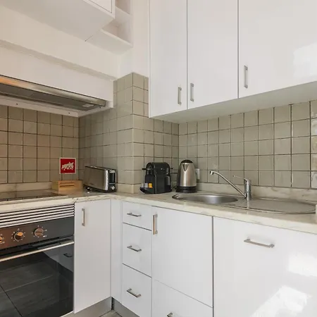 Apartment Bright & Stylish In Lx Factory